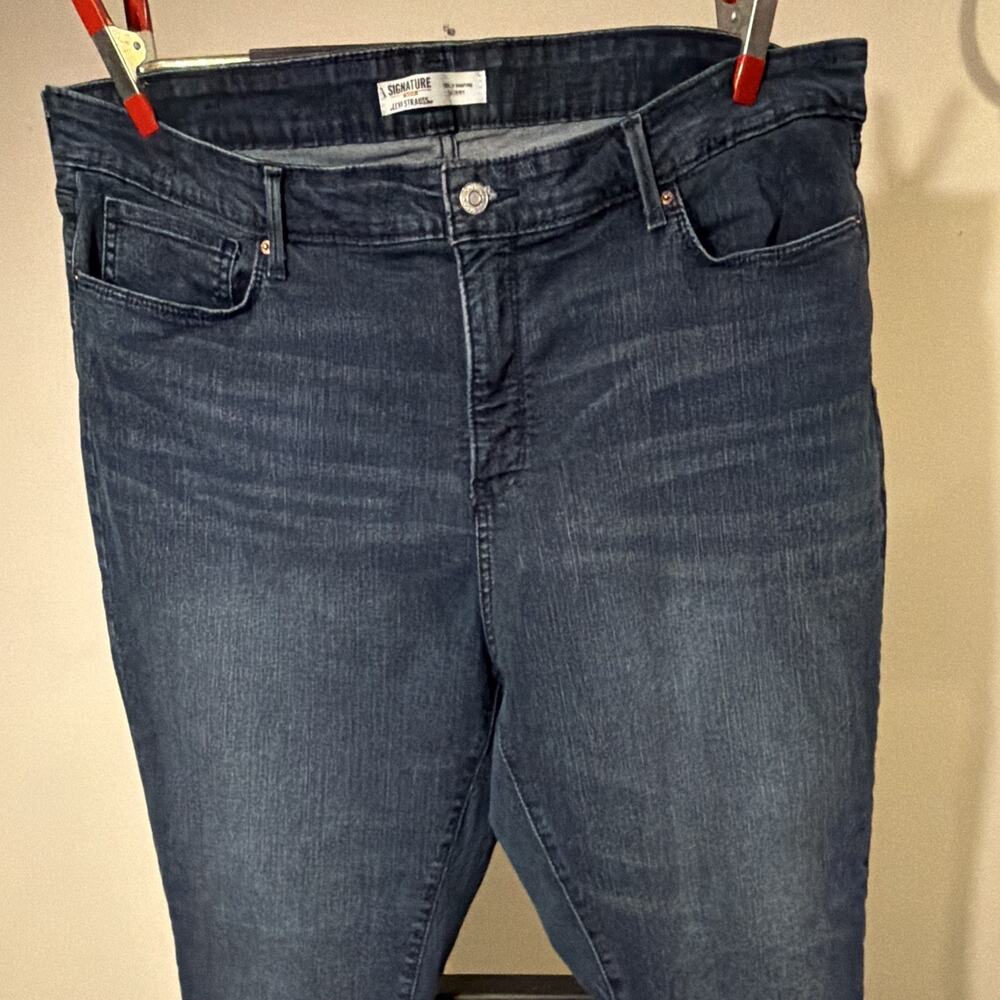 Levi Strauss Signature Shaping Mid-Rise Bootcut Jeans, Size 24W 30’Inseam